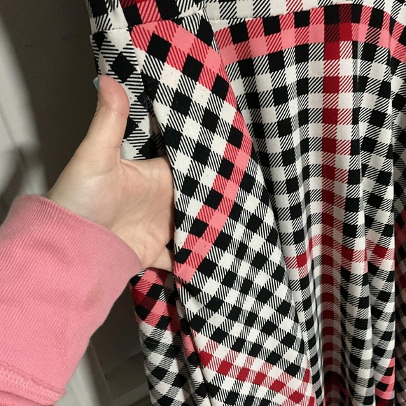 LuLaRoe Dress Womens XL Multicolor Plaid Fit Flare Knit Scoop Neck Short Sleeve - Picture 4 of 9